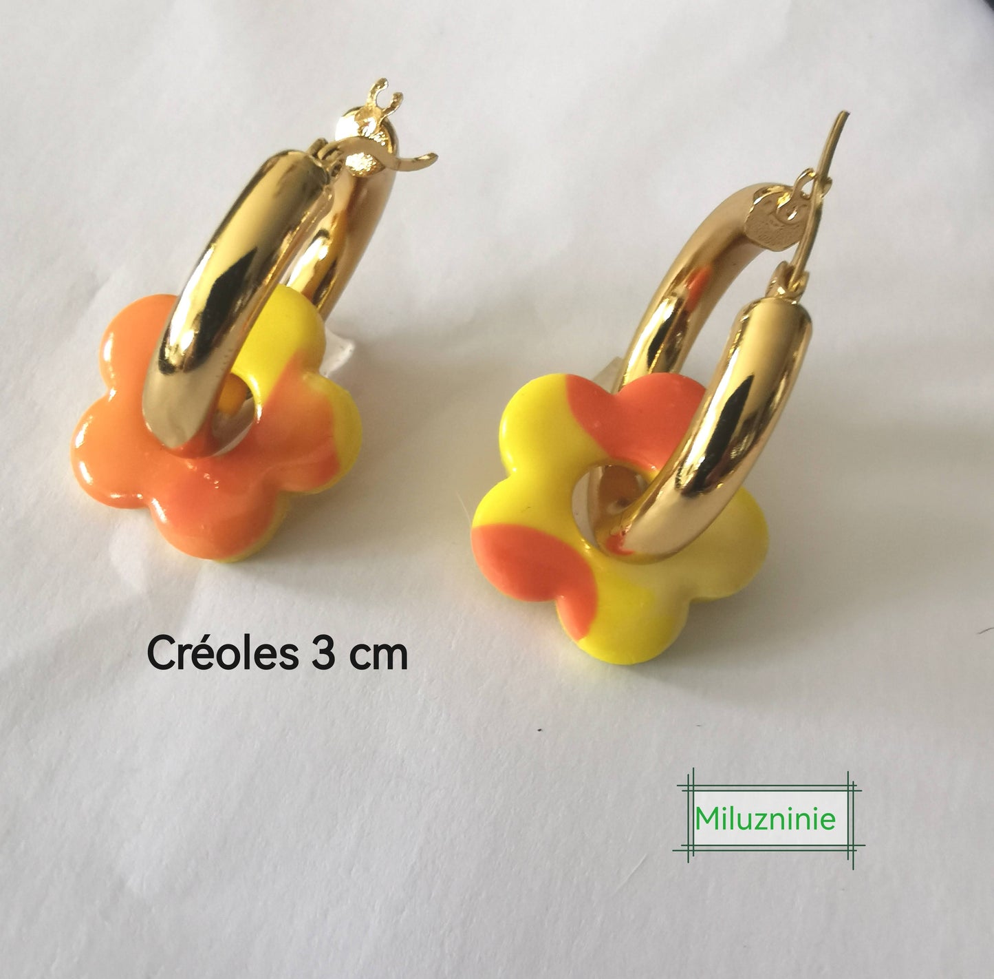 Boucles d'oreilles créoles en acier inoxydable avec pampilles (fleurs) bleu en Fimo – faites main & interchangeables (Copie) (Copie) (Copie) (Copie)