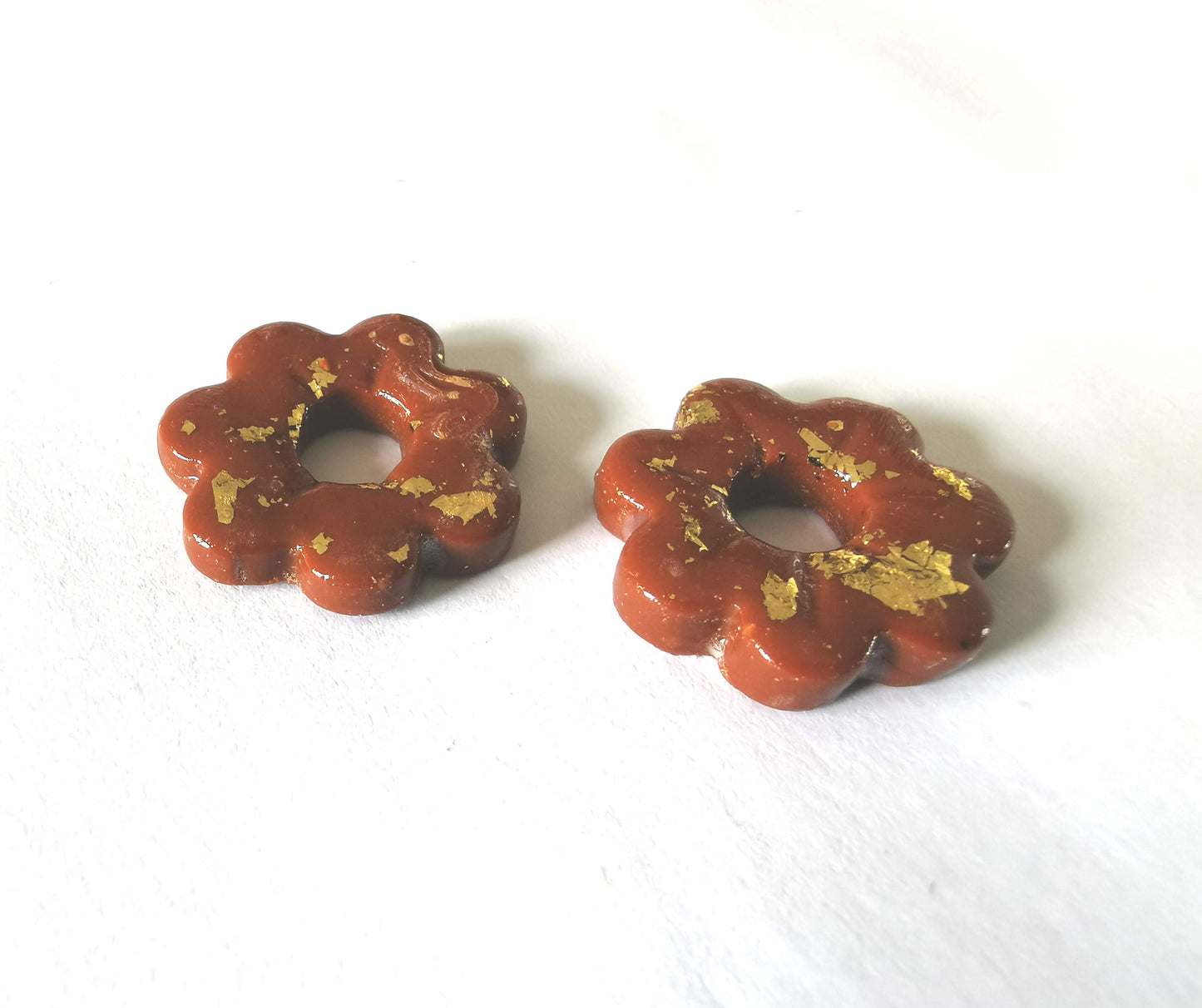 Mini pampilles chocolat en Fimo pour boucles d’oreilles – Fait main & interchangeables, avec ou sans créoles. (Copie)