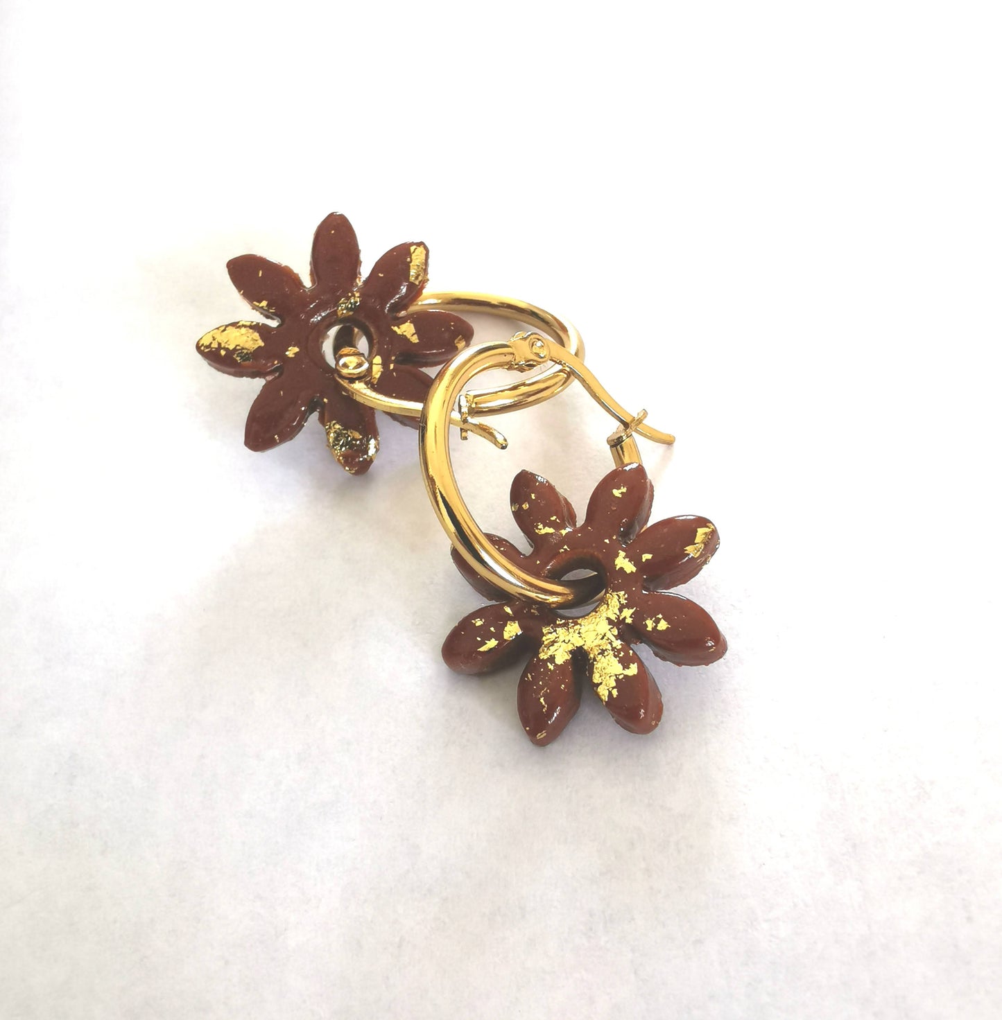 Mini pampilles chocolat en Fimo pour boucles d’oreilles – Fait main & interchangeables, avec ou sans créoles.