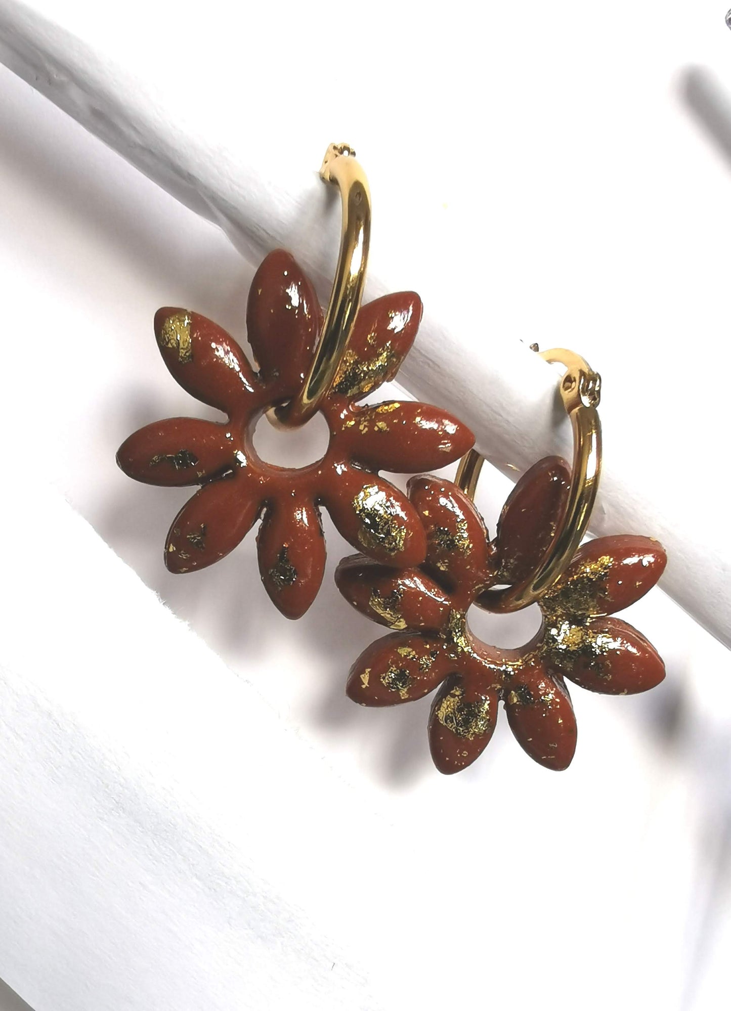 Petites pampilles chocolat en Fimo pour boucles d’oreilles – Fait main & interchangeables, avec ou sans créoles. (Copie)