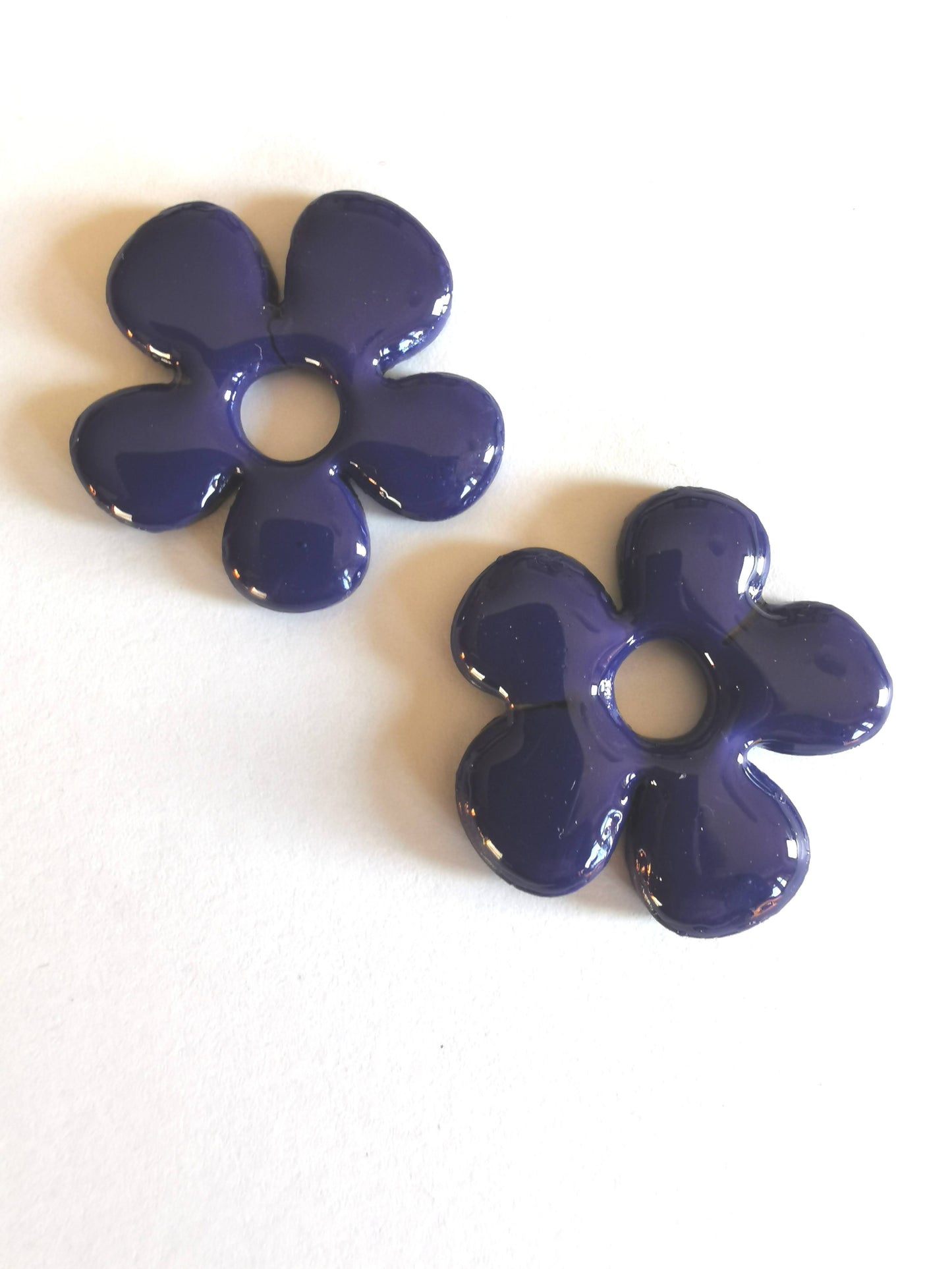 Pampilles chocolat en Fimo pour boucles d’oreilles – Fait main & interchangeables, avec ou sans créoles.