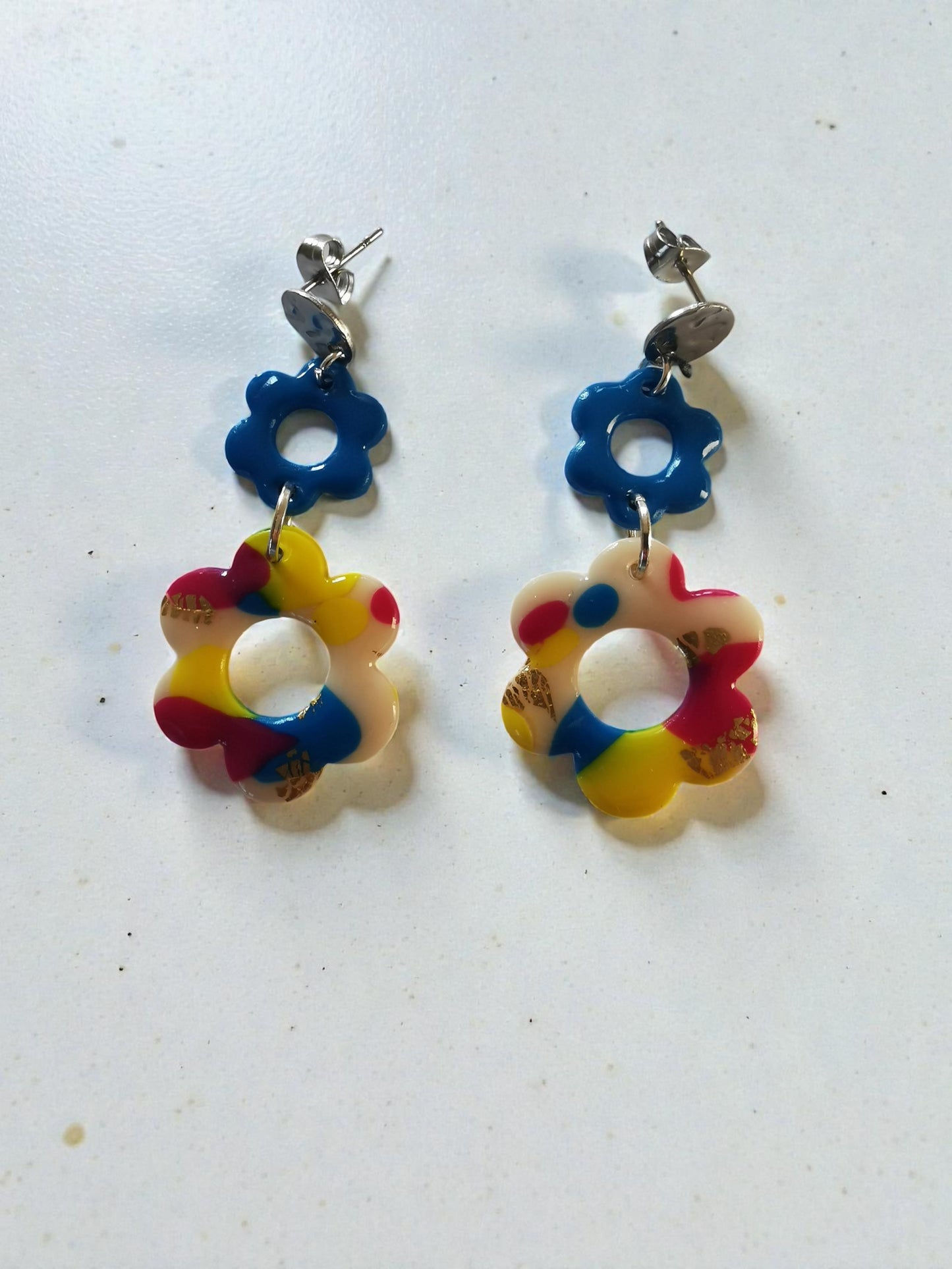 Boucles d’oreilles fleurs colorées - Modèle unique et éphémère – Boucles bohème chic en pâte polymère