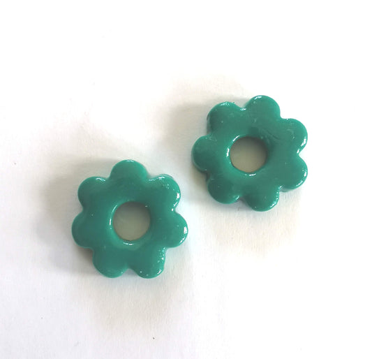 Mini pampilles verte en Fimo pour boucles d’oreilles – Fait main & interchangeables, avec ou sans créoles.