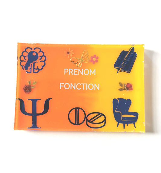 Badge prénom métier personnalisable en résine – jaune, orange bleu - sur le thème psy