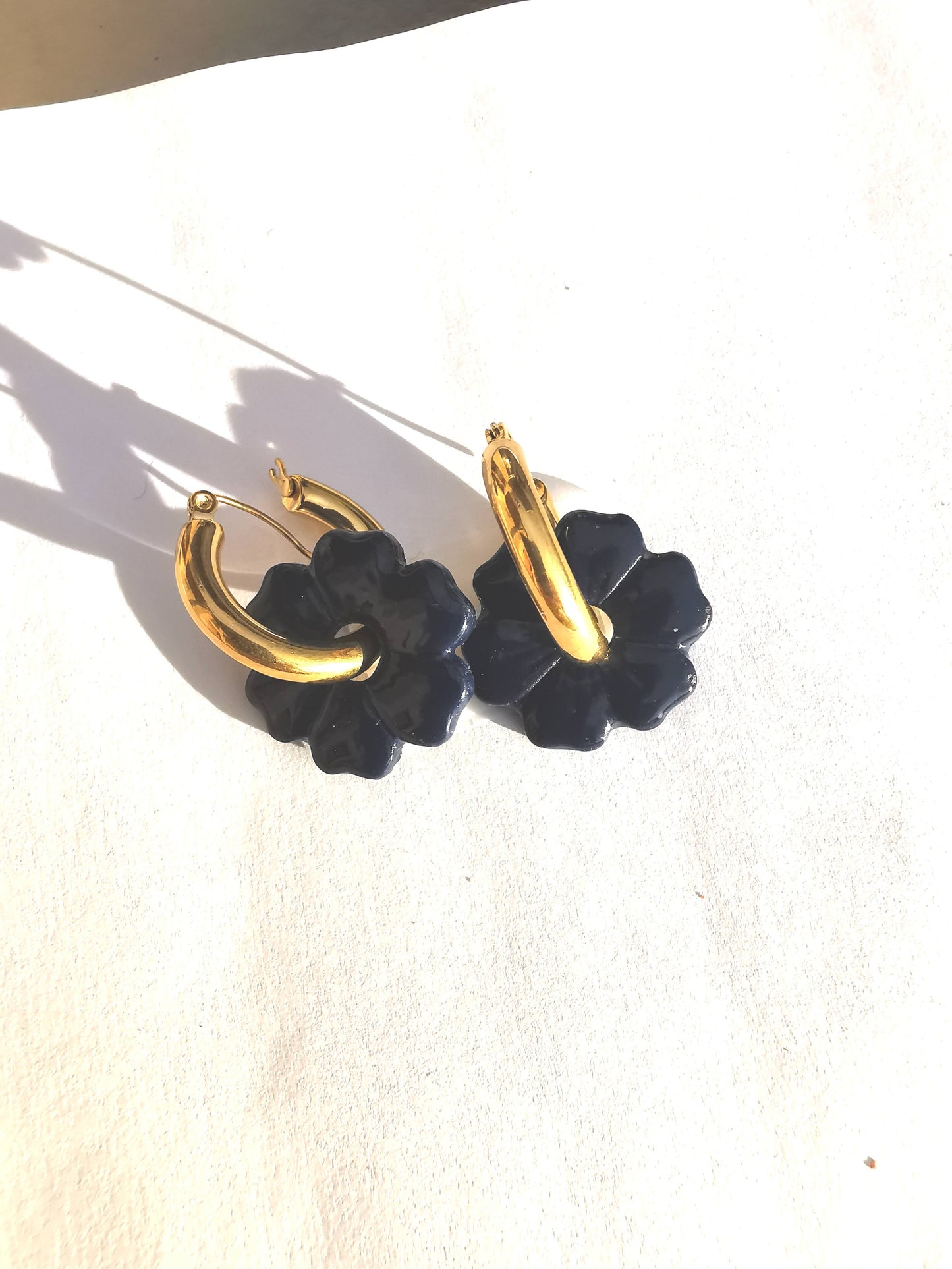 Pampilles bleu marine en Fimo faites main – uniques & interchangeables pour créoles