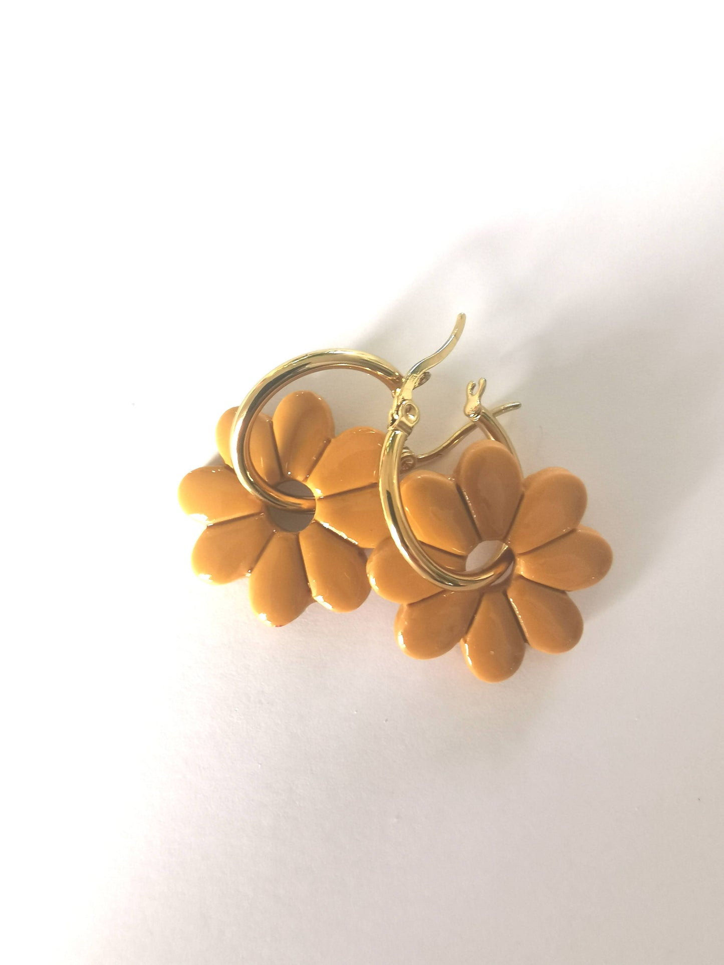 Pampilles en Fimo faites main – uniques & interchangeables pour créoles