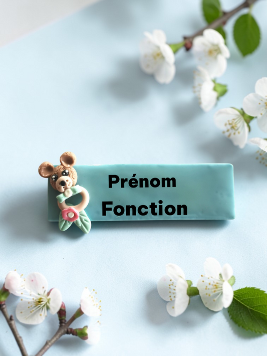Badge prénom personnalisé – Fimo petit doudou – Badge infirmière, crèche, auxiliaire