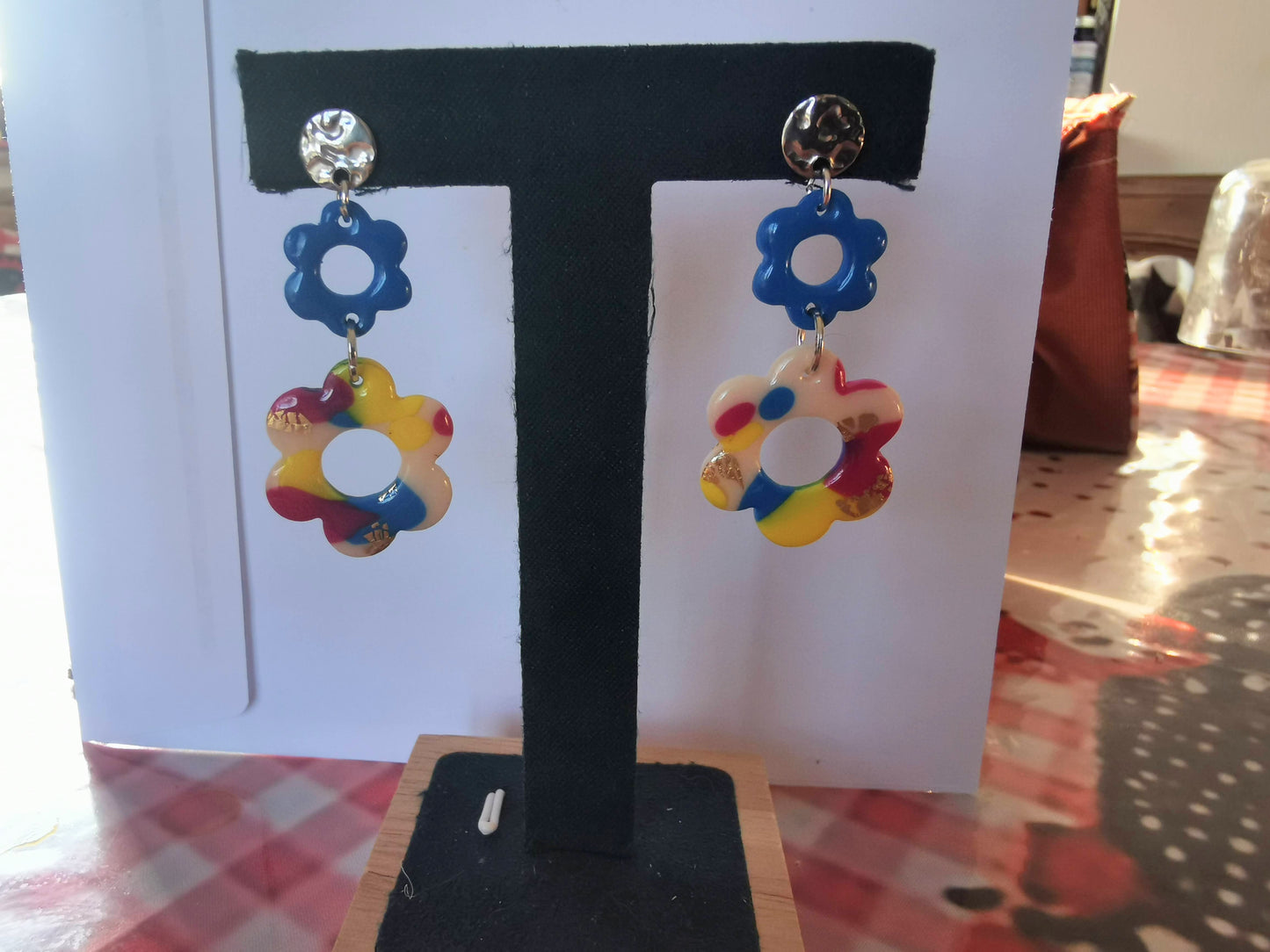 Boucles d’oreilles fleurs colorées -  Modèle unique et éphémère – Boucles bohème chic en pâte polymère