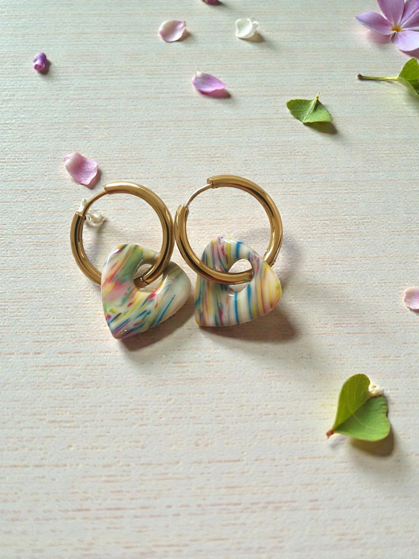 Pampilles marbrées pastel – Plusieurs formes disponibles – Bijoux faits main en pâte polymère – Avec ou sans créoles