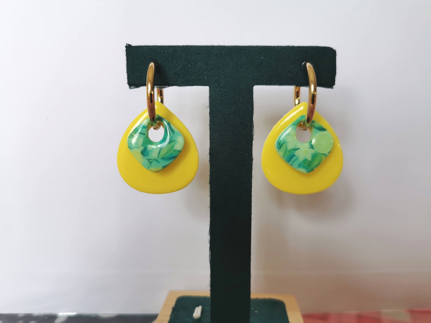 Coffret “Limoncello” – Pampilles jaunes & citron – Créoles interchangeables – Bijoux faits main en pâte polymère résinée