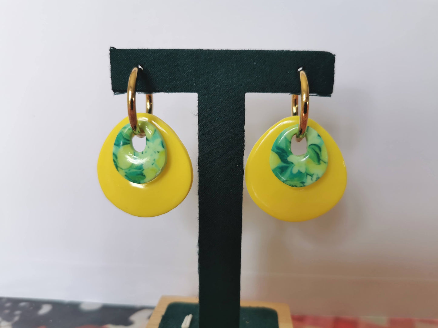 Coffret “Limoncello” – Pampilles jaunes & citron – Créoles interchangeables – Bijoux faits main en pâte polymère résinée