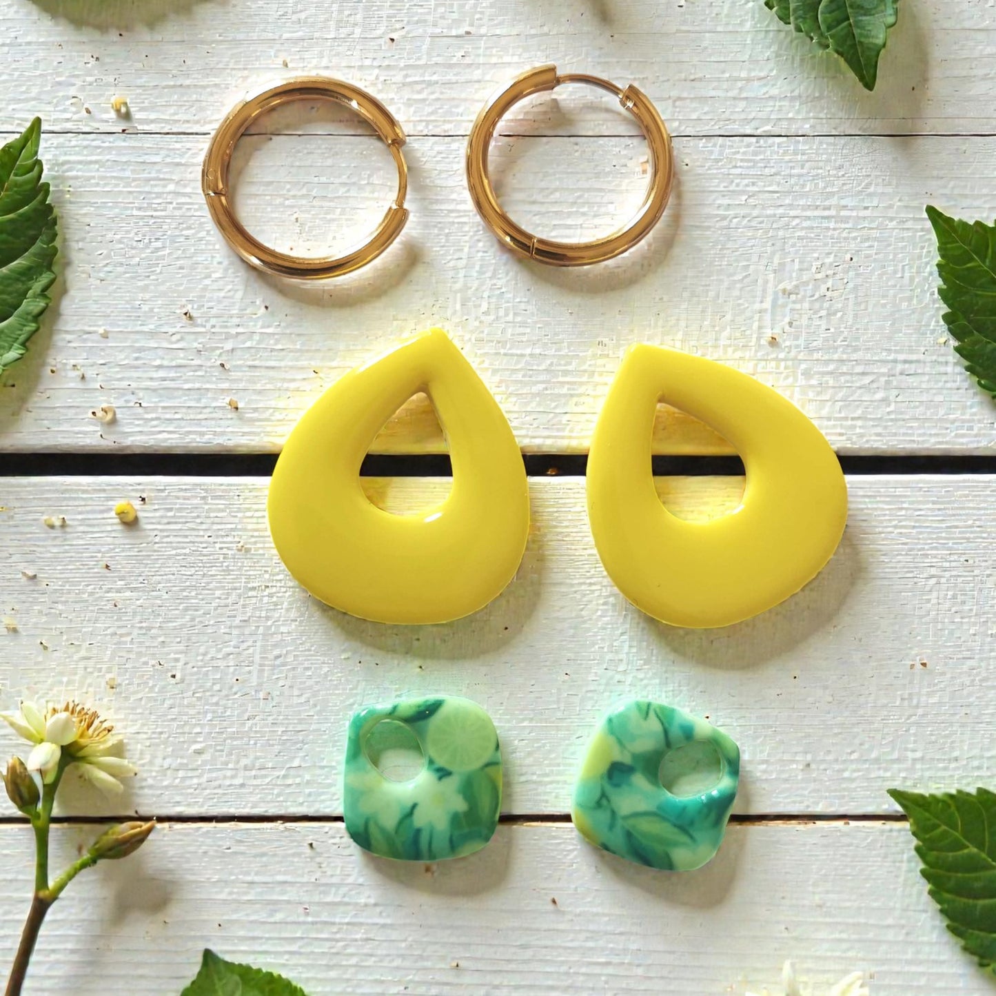 Coffret “Limoncello” – Pampilles jaunes & citron – Créoles interchangeables – Bijoux faits main en pâte polymère résinée