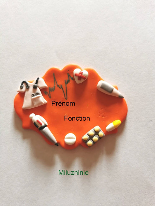Badge professionnelle personnalisable en fimo pour tous les métiers.